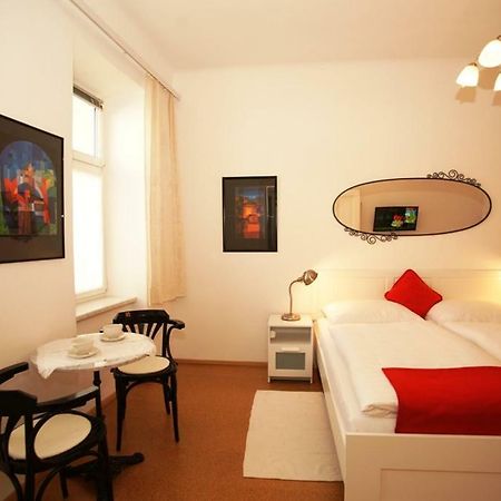 וינה Freundliches Apartment Mit Innenhof-Garten מראה חיצוני תמונה